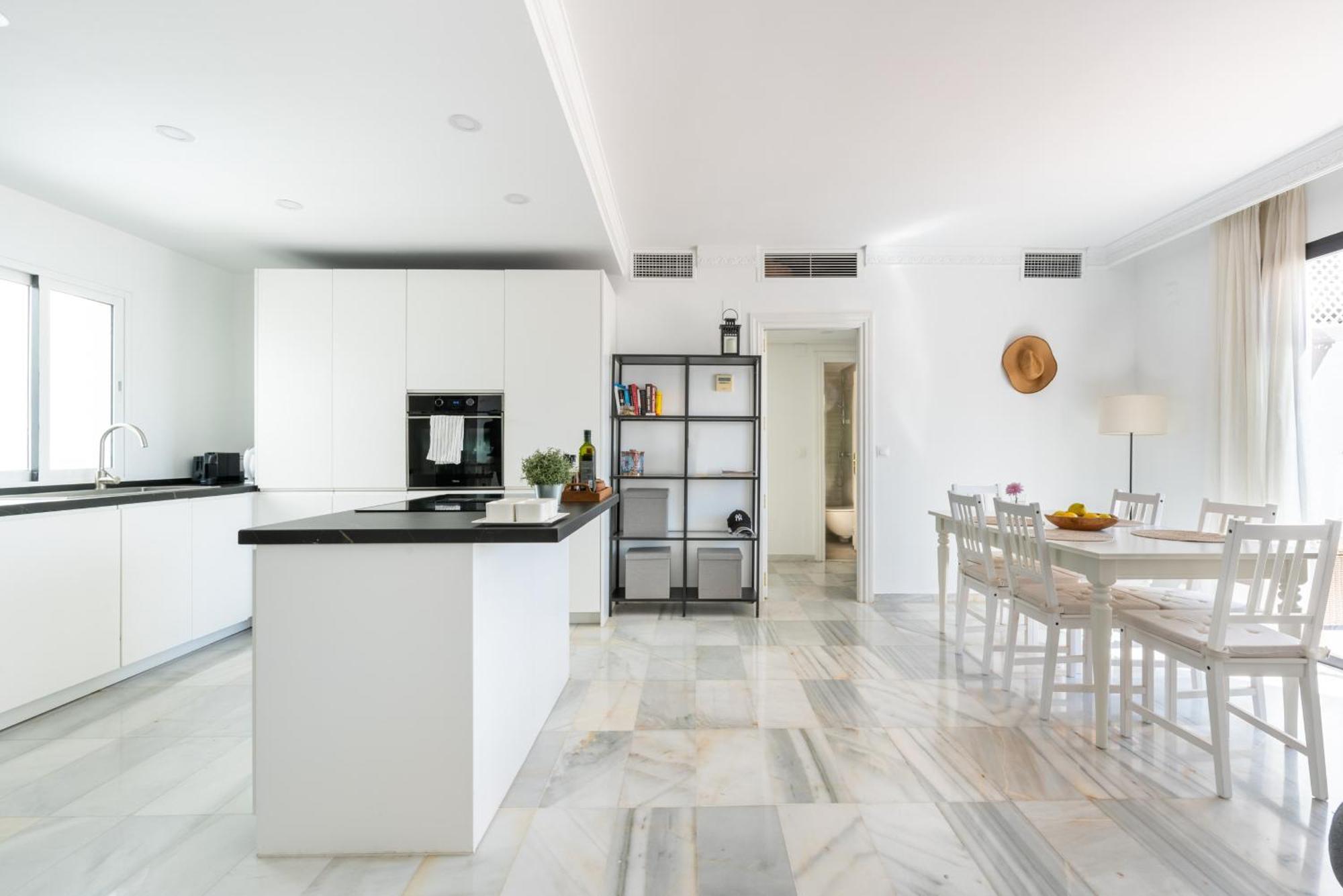 511 Jardines Del Puerto Banus Apartment