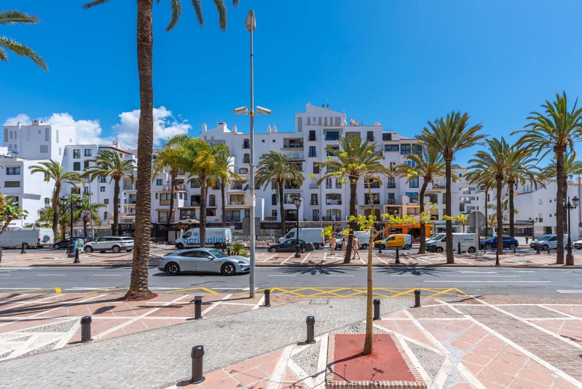 511 Jardines Del Puerto Banus